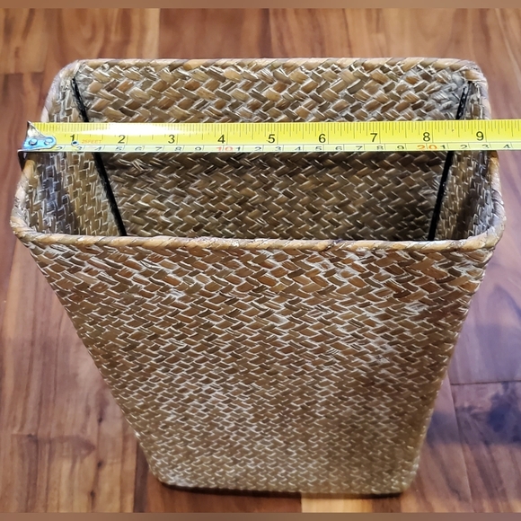 Multi-Color Basket - Picture 2 of 5